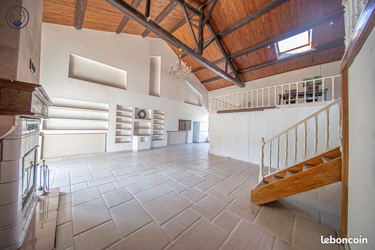 Propriété 10 pièces 314 m² (image 9)