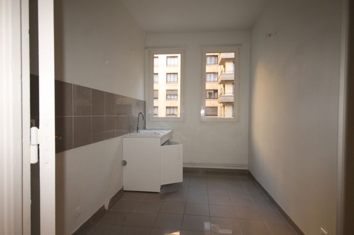 Appartement a louer  - 5 pièce(s) - 149 m2 - Surfyn
