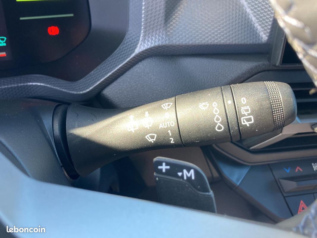 DACIA DUSTER 1.2 hybrid-g 150 expression 4x4 (image 18)