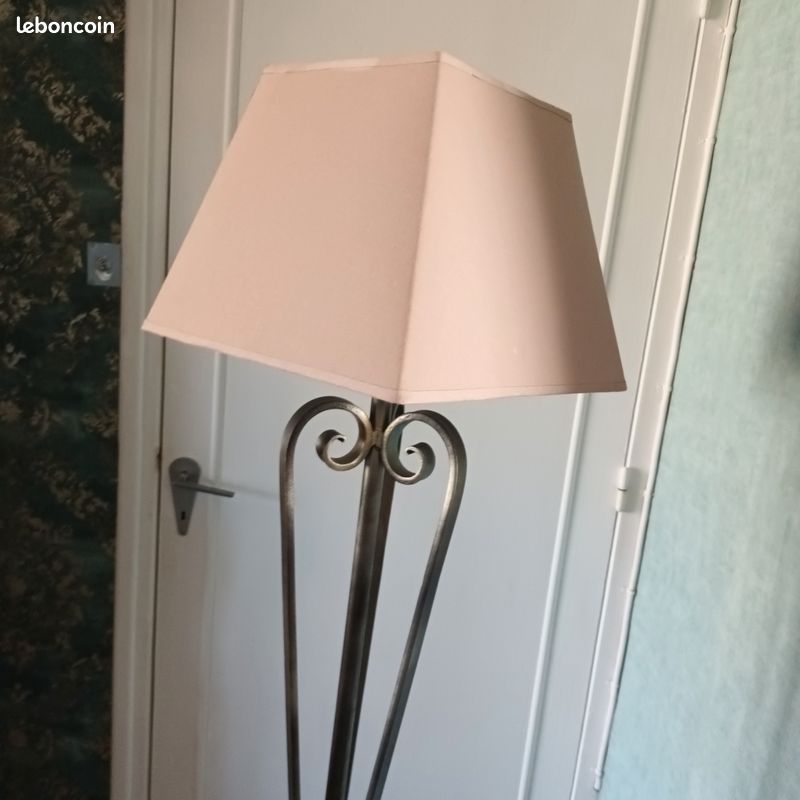 Lampadaire fer forgé (image 2)