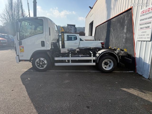 ISUZU M30 5,2l 190cv BOITE AUTO POLYBENNE 4.5T *64000 HT (image 6)