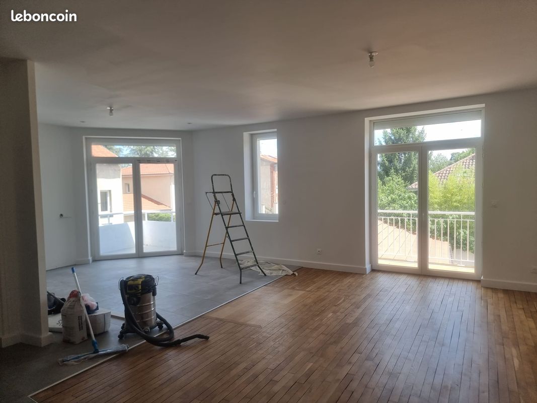 Appartement 6 pièces 118 m² · à Saint-Genest-Lerpt · 118 m² · 259 000 €