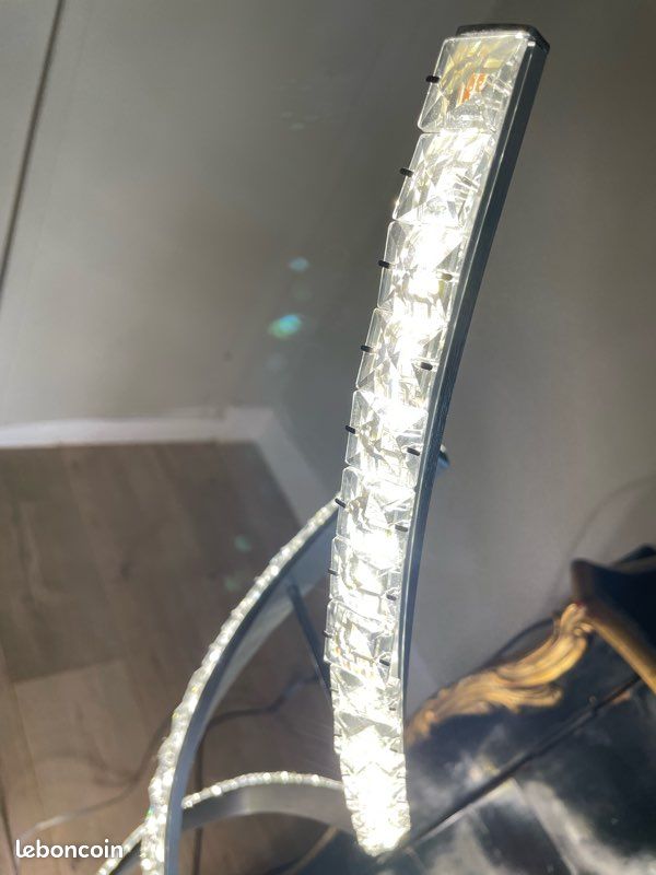 Lampadaire métal led effet diamant (image 3)