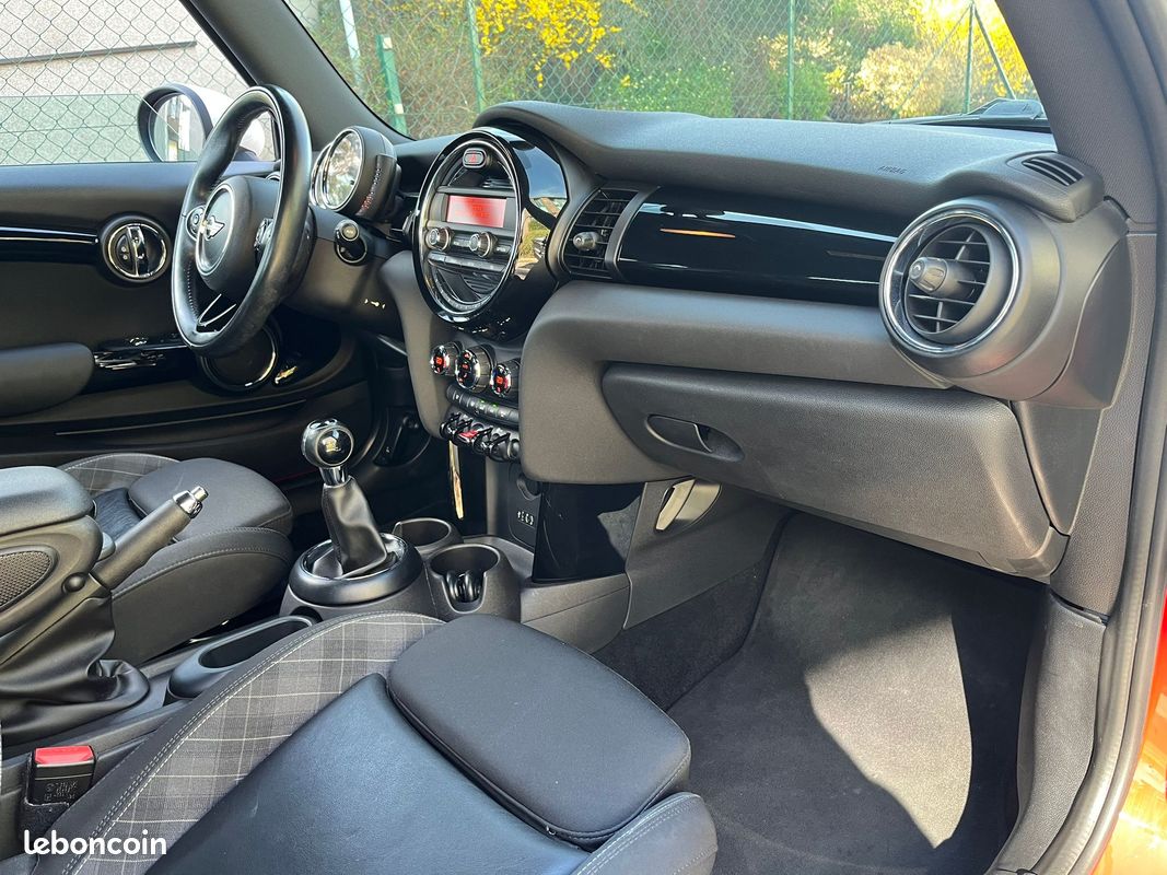 Mini Cooper 1.5Diesel 116Ch Pack Chili 2015 (image 3)