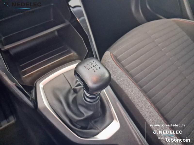 Peugeot 2008 1.2 PureTech 100ch S&S Active 5cv (image 16)