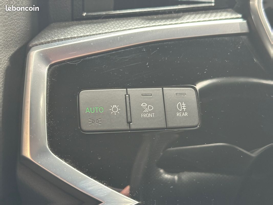 AUDI Q3 35 TDI 150ch S tronic 7 S Edition Car Play Sièges Electriques Caméra de Recul Virtual Cockpit Régulateur de Vitesse Garantie 12 mois (image 25)
