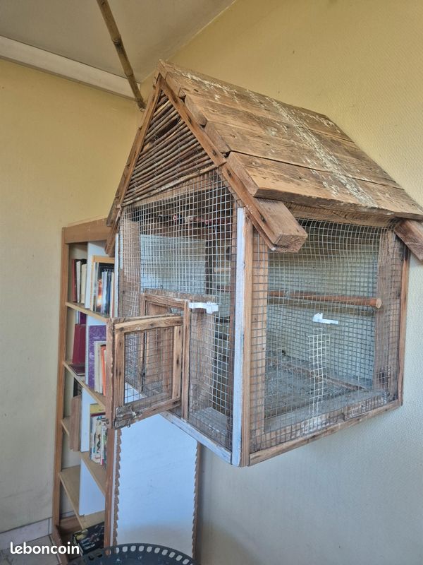 Cage (image 1)