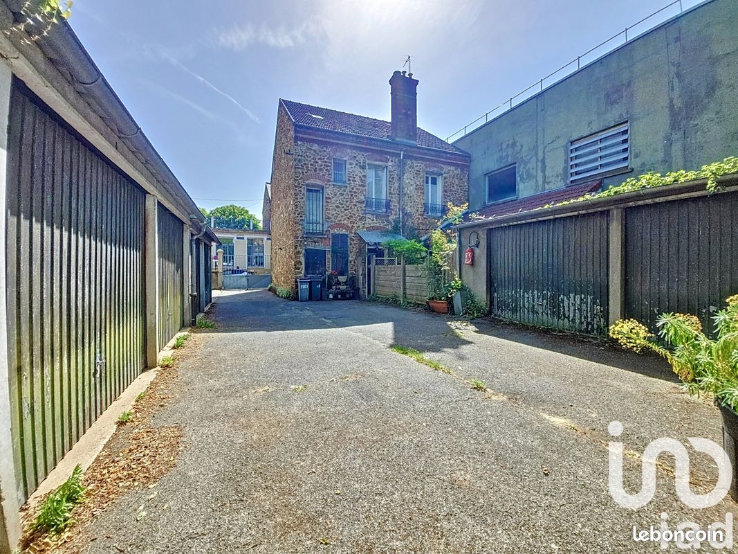Immeuble 2 pièces 175 m² · à Saint-Cloud · 175 m² · 1 350 000 €
