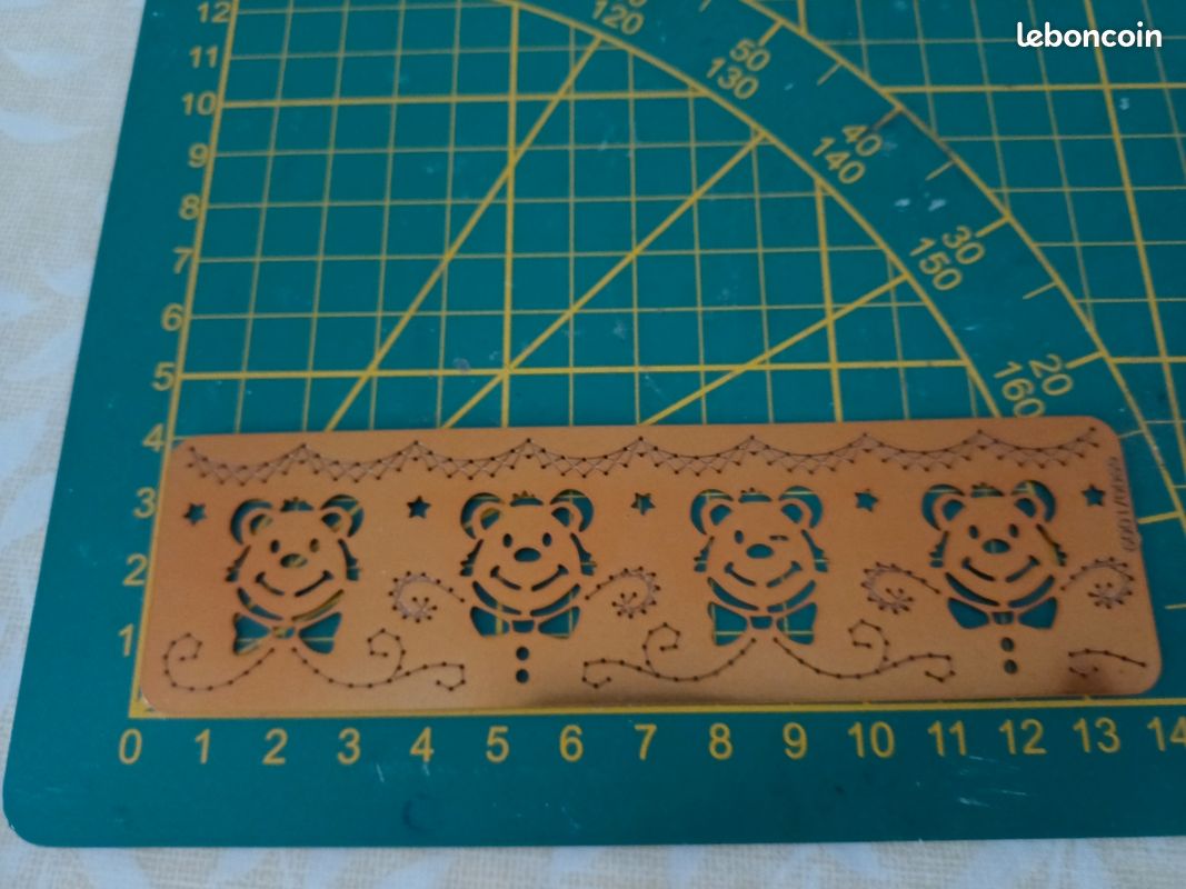 Embossage et broderie, plaques métal (image 3)