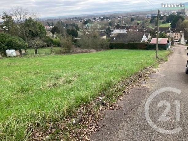 Terrain 1 058 m² Joigny
