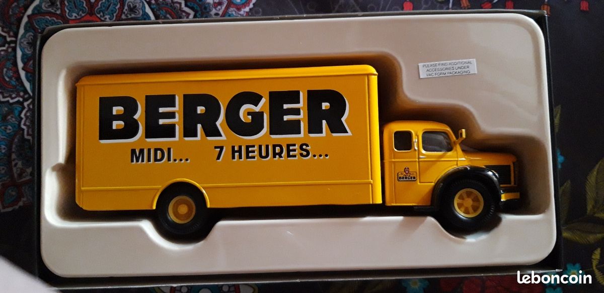Corgi Heritage Camion Berliet GLR8 Porteur Fourgon Berger 1/50