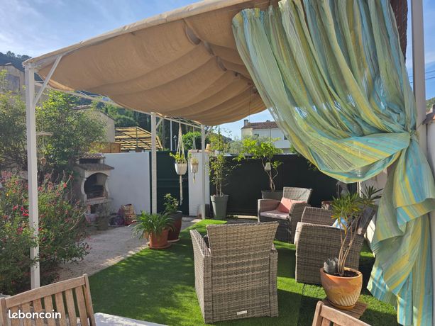 Maison de village 90m² Solliès-Toucas – Jardin & Garage 40m²