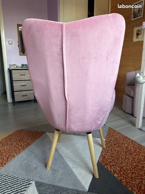 Fauteuil rose (image 5)