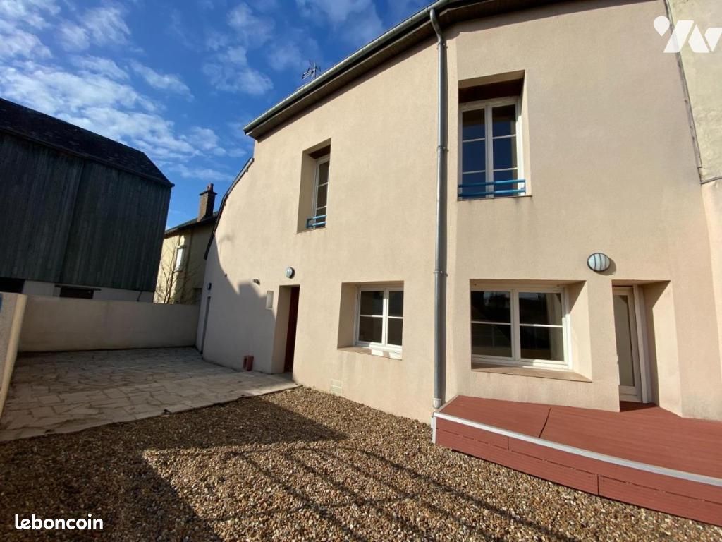 Maison 3 pièces 52 m² · à La Ferté-Bernard · 52 m² · 590 €/mois