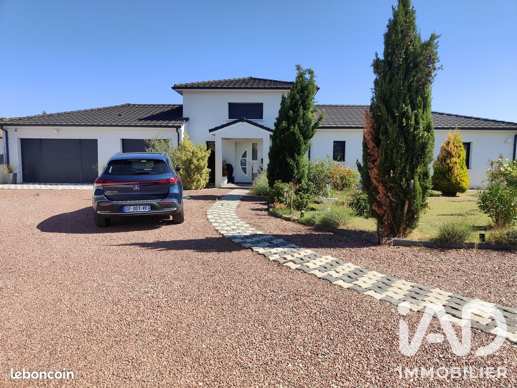 Maison 6 pièces 185 m² · à Saint-Martin-Petit · 185 m² · 428 500 €