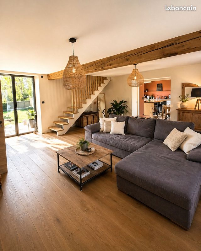 Maison 8 pièces 235 m² · à Veauchette · 235 m² · 529 000 €