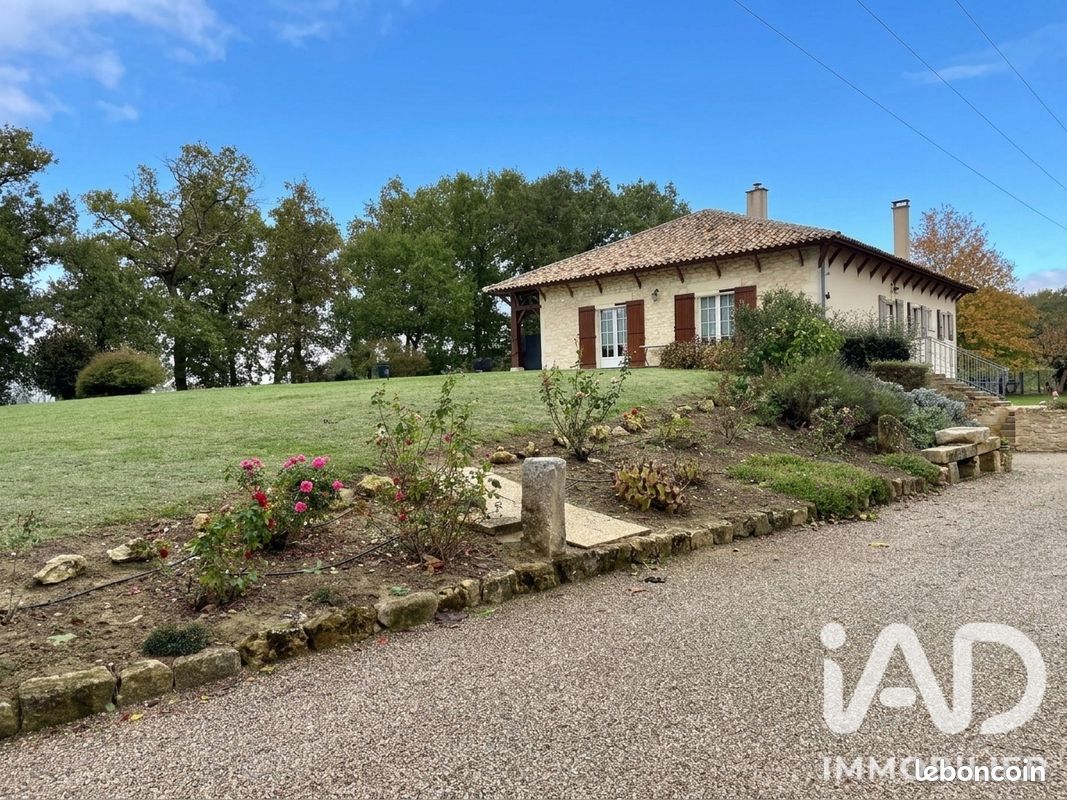 Maison 6 pièces 177 m² · à Pondaurat · 177 m² · 450 000 €