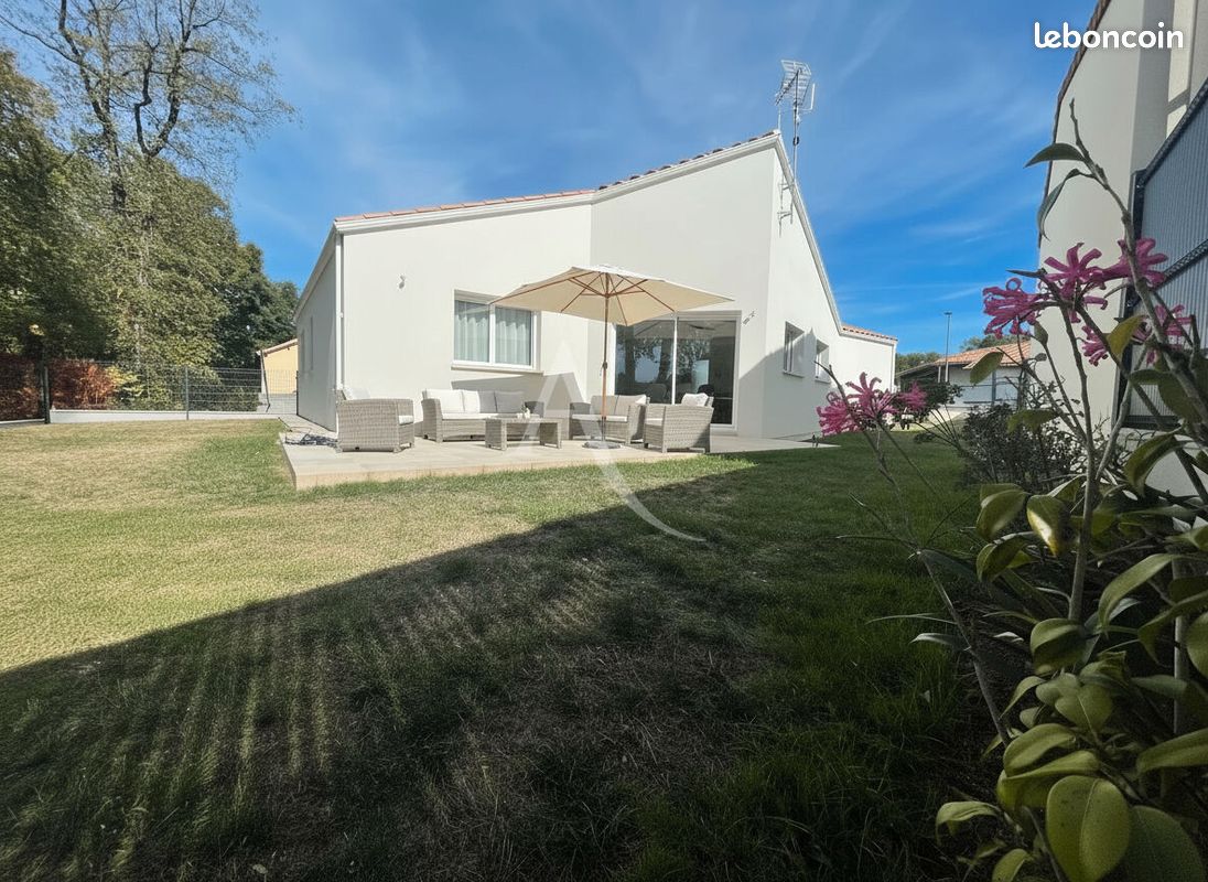 Maison 4 pièces 96 m² · à Saint-Philbert-de-Grand-Lieu · 96 m² · 325 000 €