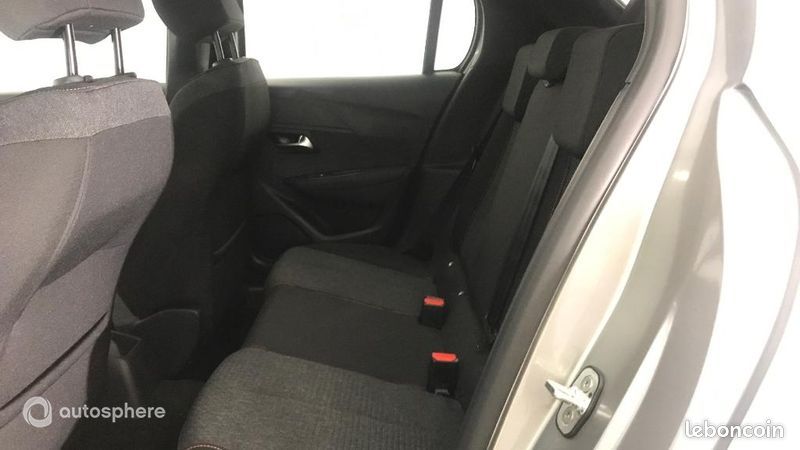 Peugeot 208 1.2 100ch Style S&S (image 13)