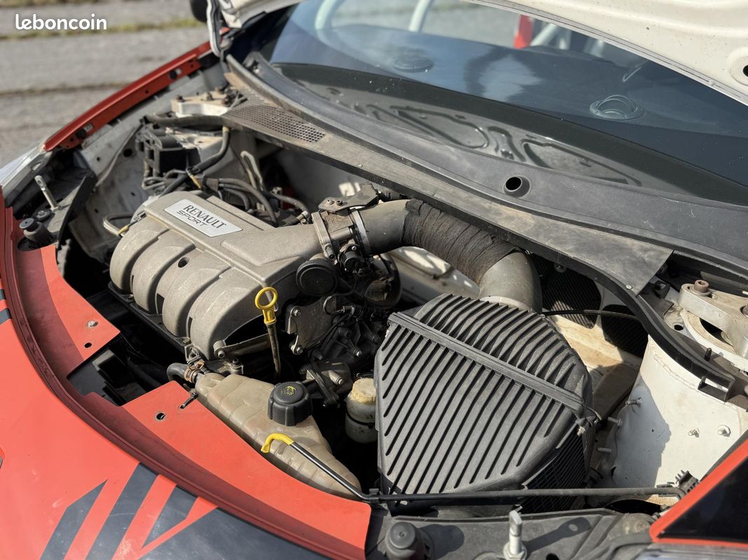 Renault clio renault 3 cup x85 (image 23)