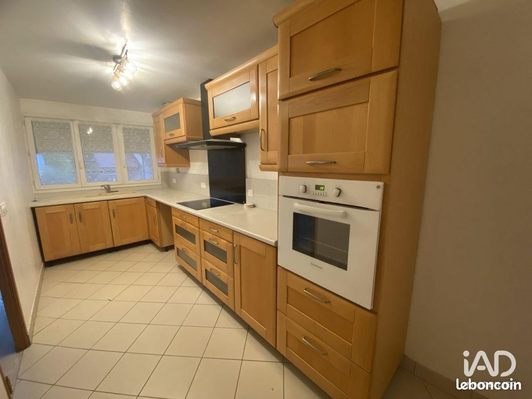 Maison 4 pièces 121 m² · à Charly-sur-Marne · 121 m² · 890 €/mois