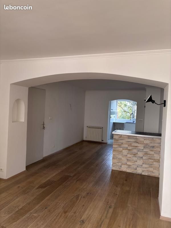 Appartement 3 pièces 69 m² · à La Seyne-sur-Mer · 69 m² · 1 020 €