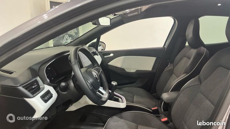 Renault Clio 1.0 TCe 90ch Techno (image 12)