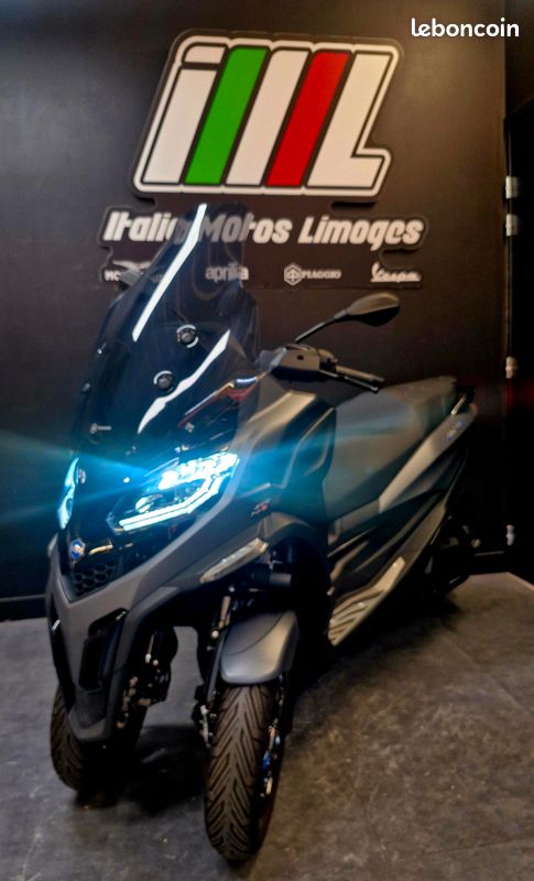Piaggio MP3 400 Hpe (image 2)