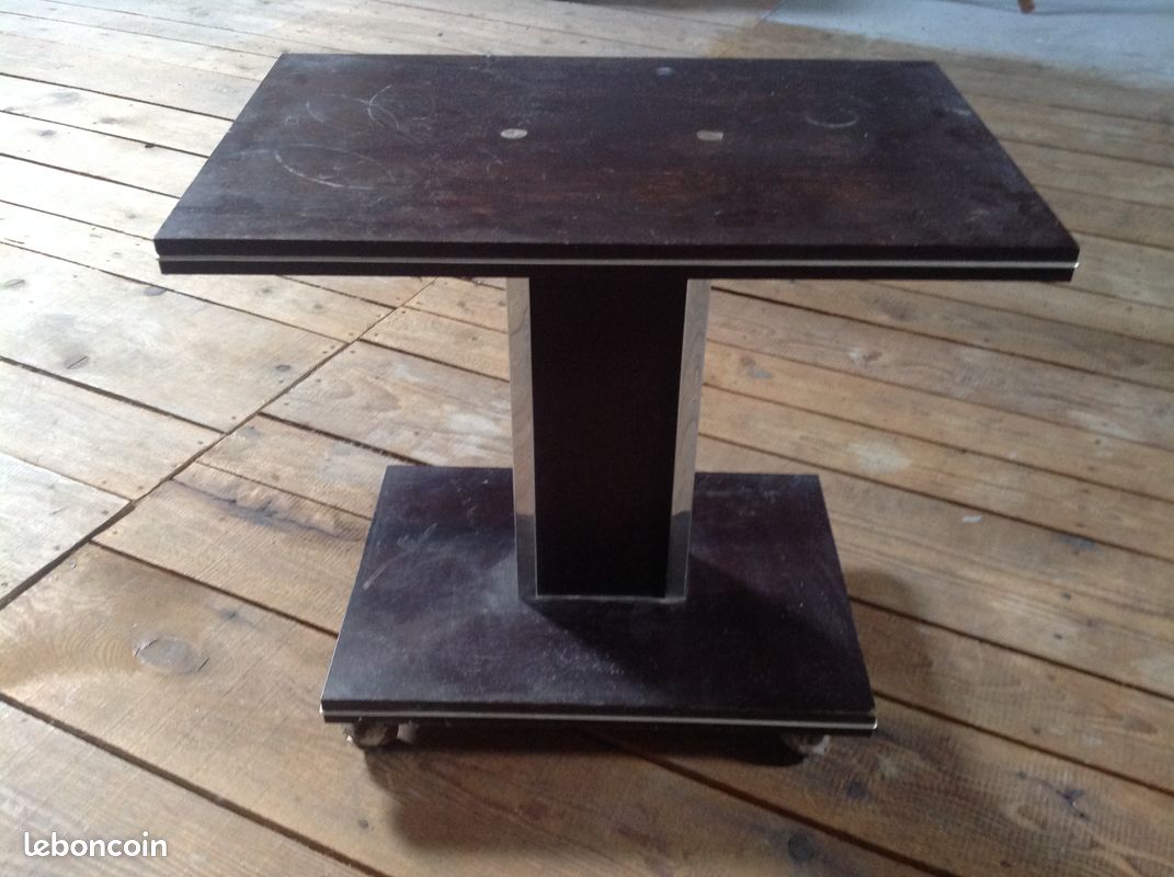 Table à roulettes années 70 (image 1)
