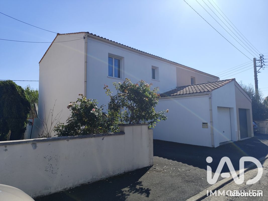 Maison 4 pièces 85 m² · à Niort · 85 m² · 900 €/mois