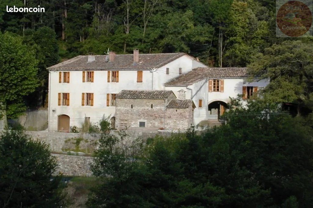 Maison 13 pièces 337 m² · à Soudorgues · 337 m² · 400 000 €