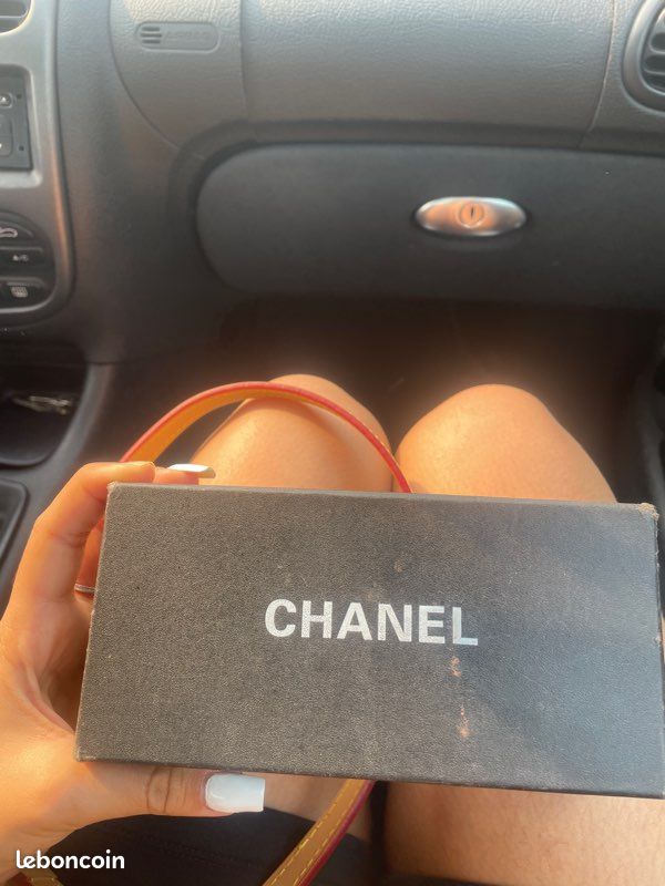 Lunette Chanel femme (image 1)