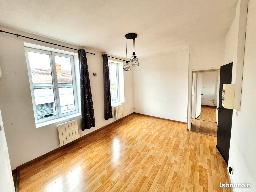 Appartement 4 pièces 65 m² · à Feurs · 65 m² · 470 €