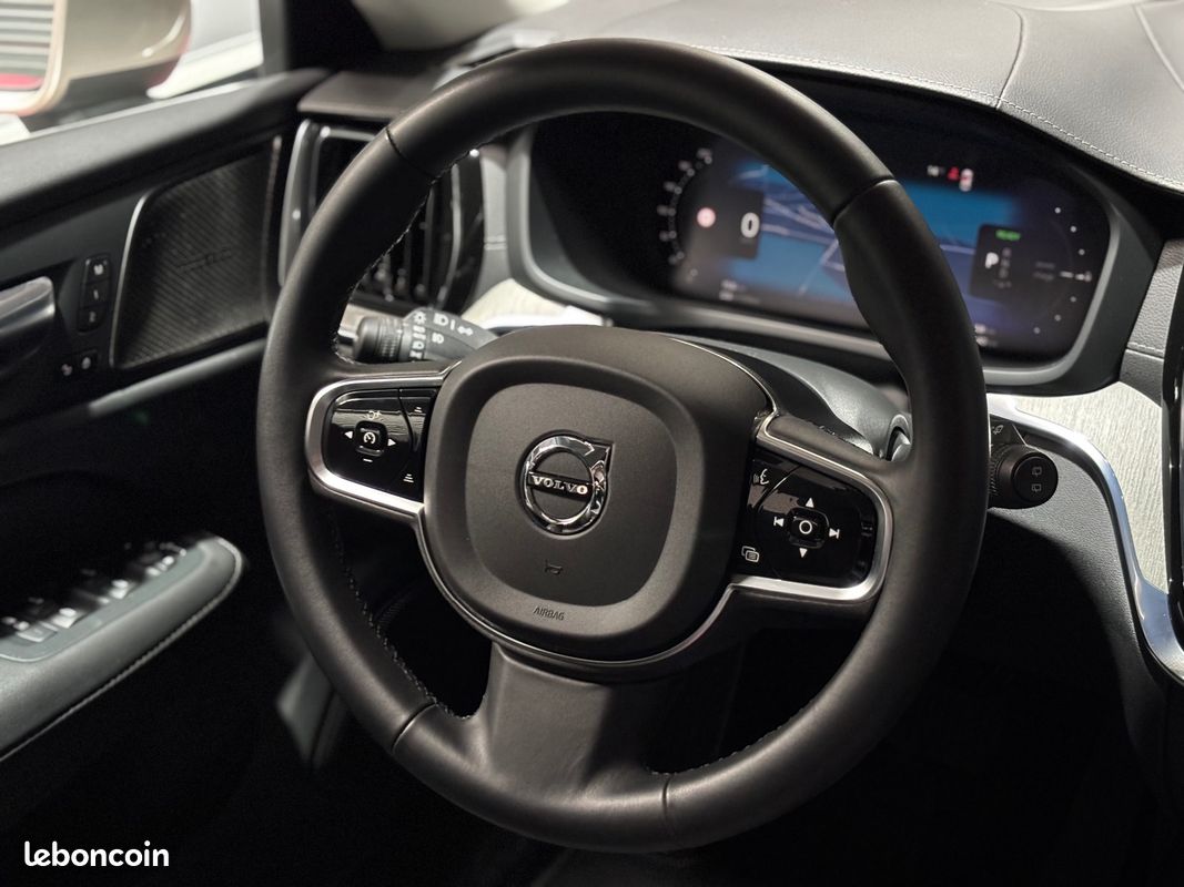 VOLVO V60 T6 AWD Hybride Recharge 253 ch + 145 ch Geartronic 8 Ultimate - SUIVI COMPLET VOLVO / ORIGINE FRANCE (image 16)