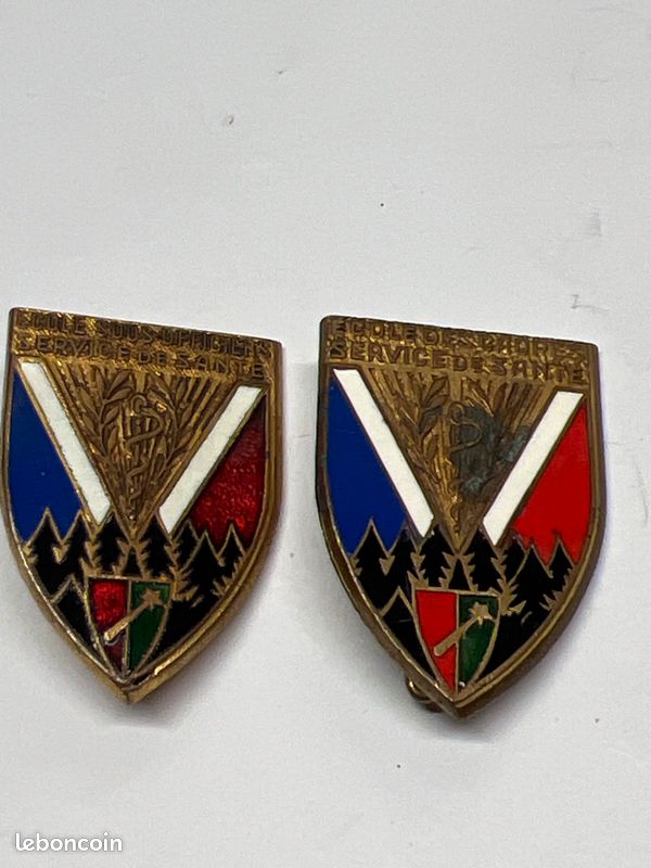 Insignes de l’Ecole des Cadres du Service de Santé. Militaria (image 1)