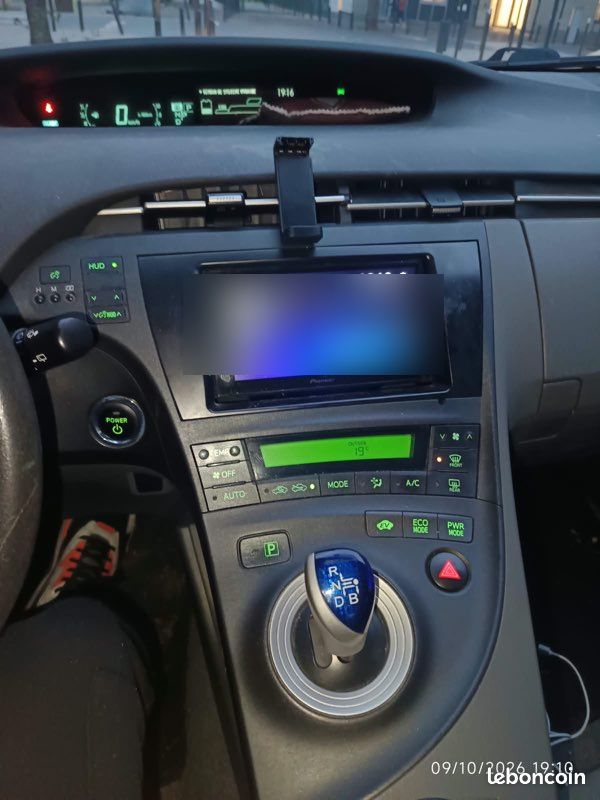 Toyota prius 3 (image 3)