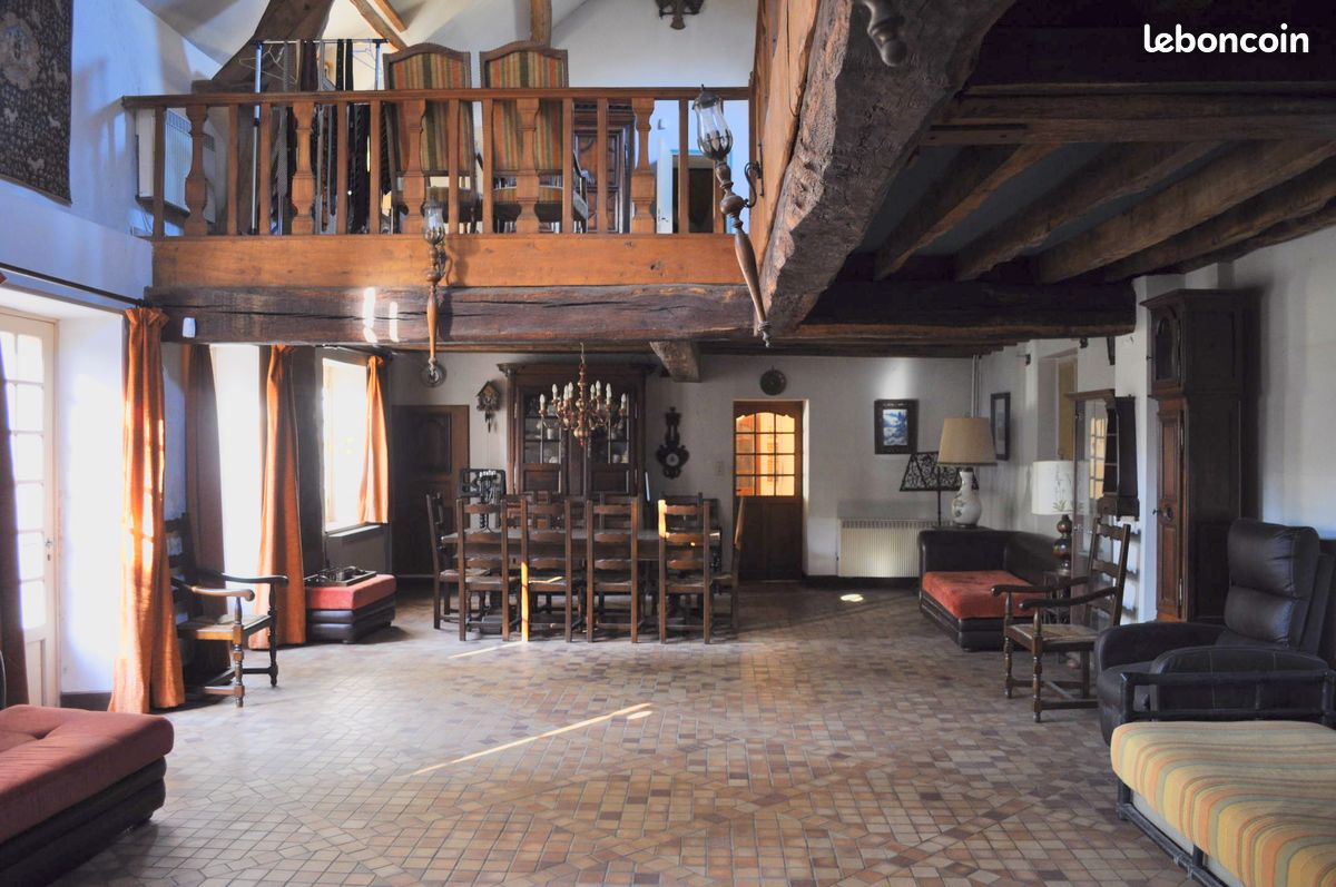 Maison 14 pièces 430 m² · à Gambaiseuil · 430 m² · 995 000 €