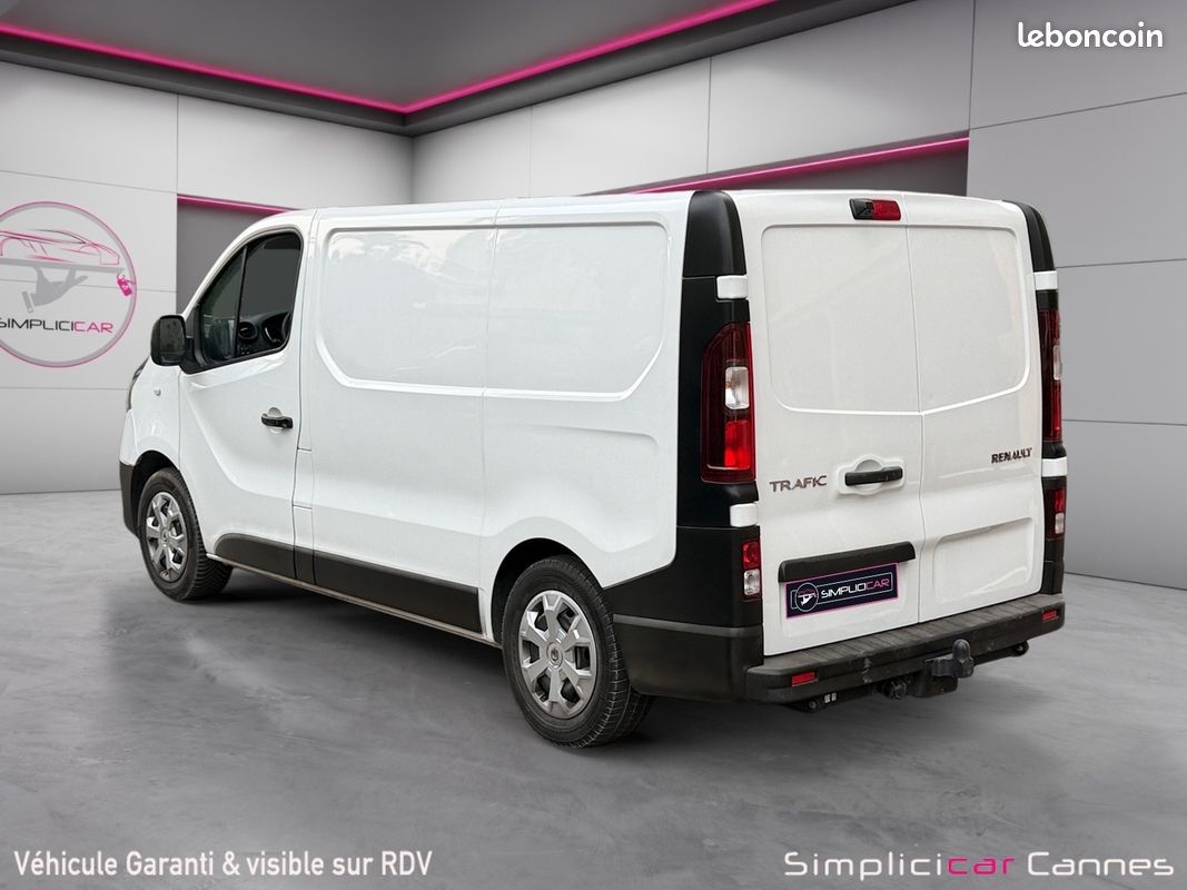 RENAULT TRAFIC III FOURGON L1H1 3T 2.0 BLUE DCI 170 EXTRA BA 150Ch Garantie 12 mois (image 5)