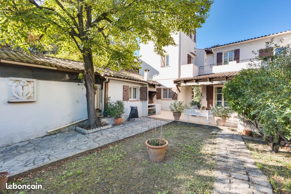 Maison 5 pièces 150 m² · à Marseille · 150 m² · 472 000 €