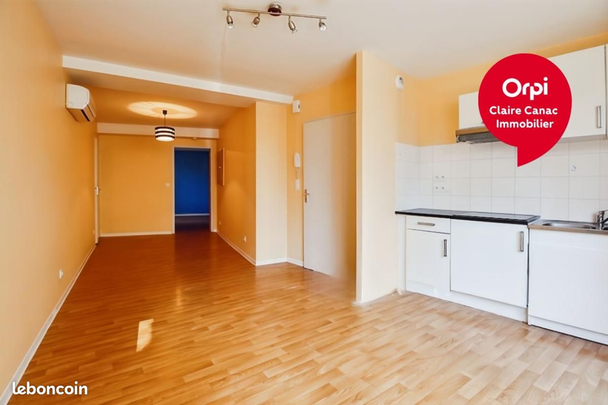 Appartement 1 pièce 41 m² · à Castres · 41 m² · 449 €