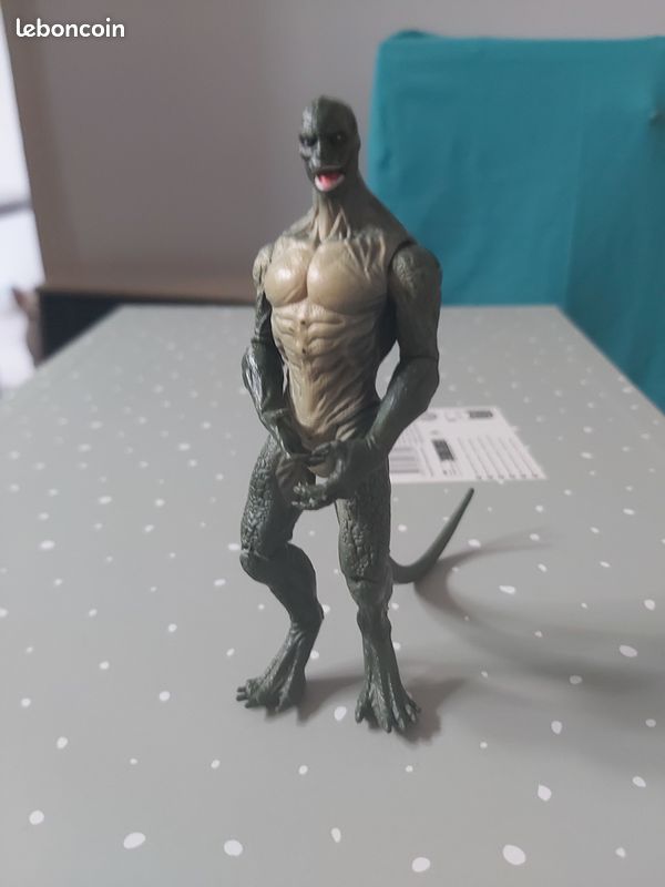 Figurine lézard man (image 1)