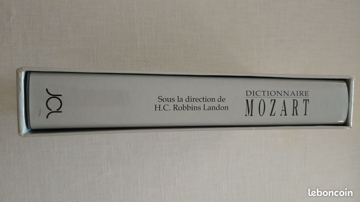 Livre "Dictionnaire Mozart" - Sous la direction de Howard Chandler Robbins Landon - Traduit par Dennis Collins - JC Lattès - 1990 (image 2)