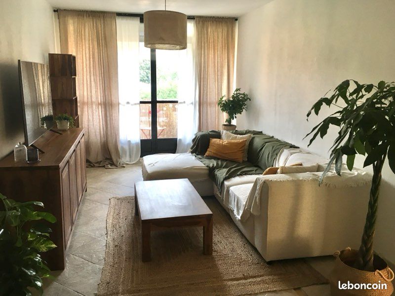 Appartement 2 pièces 57 m² · à Marseille · 57 m² · 900 €