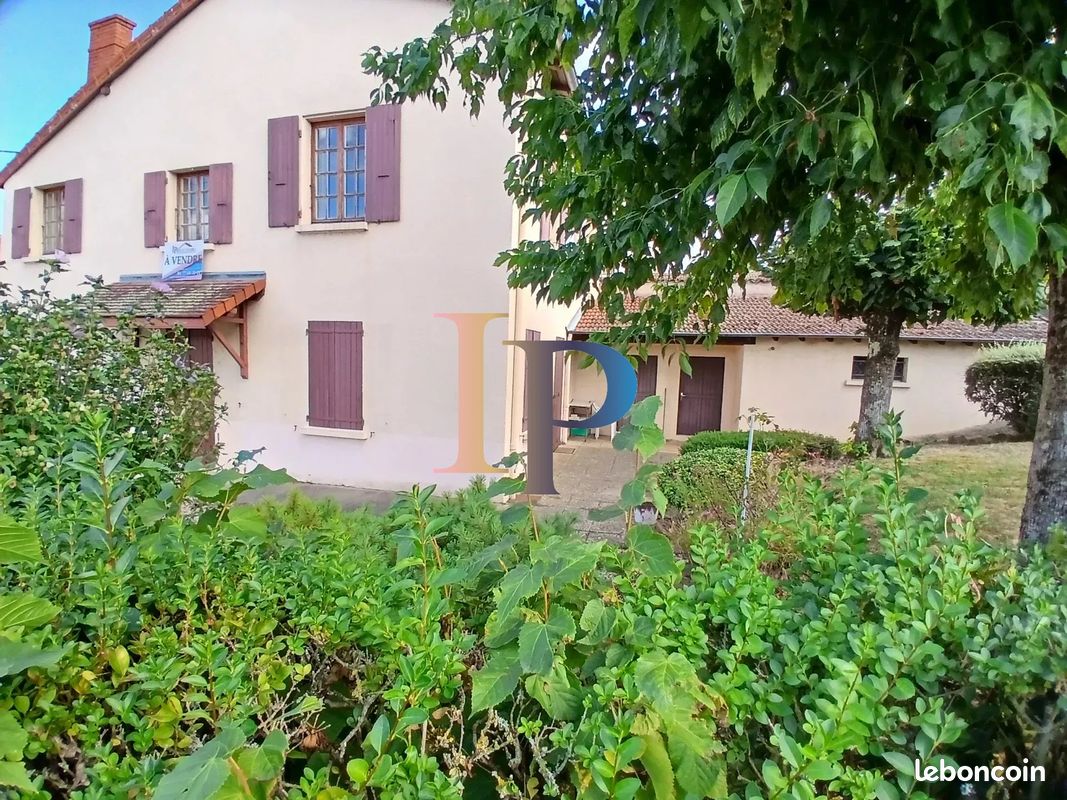 Maison 5 pièces 107 m² · à Charlieu · 107 m² · 159 000 €