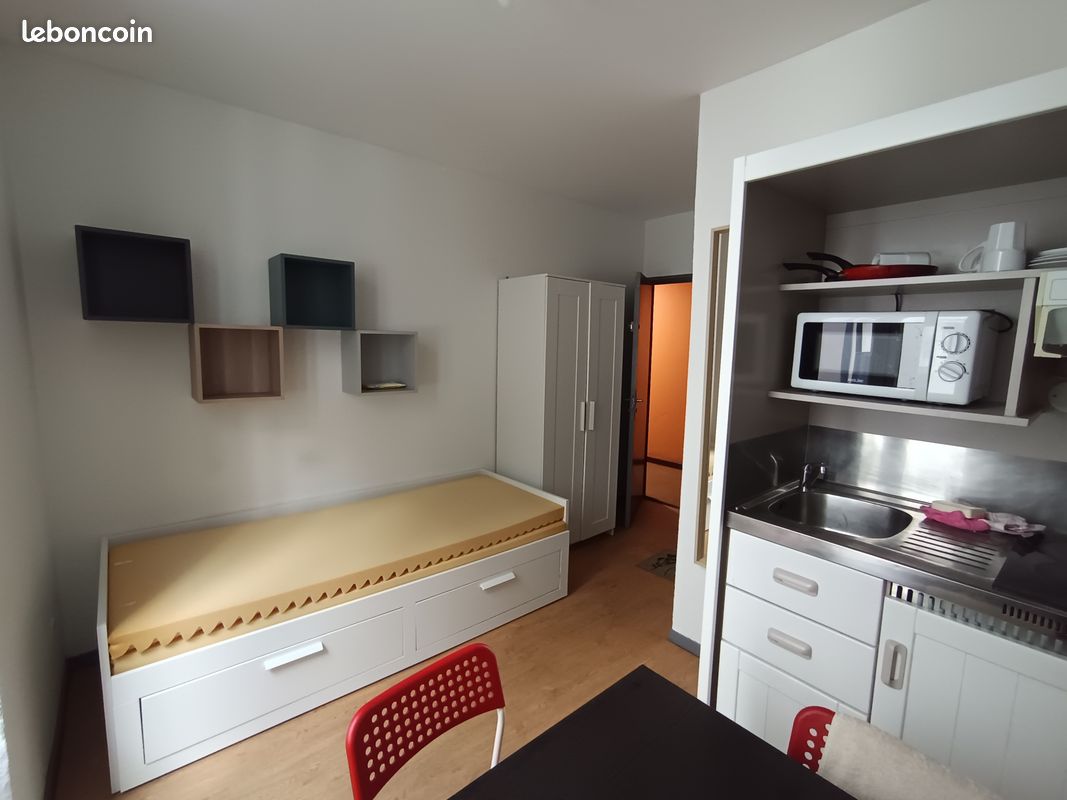 Appartement 1 pièce 12 m² · à Clermont-Ferrand · 12 m² · 325 €/mois