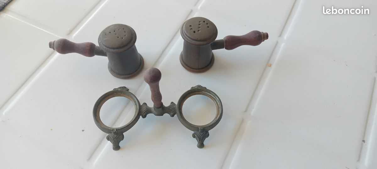Salière poivrière en laiton (image 2)