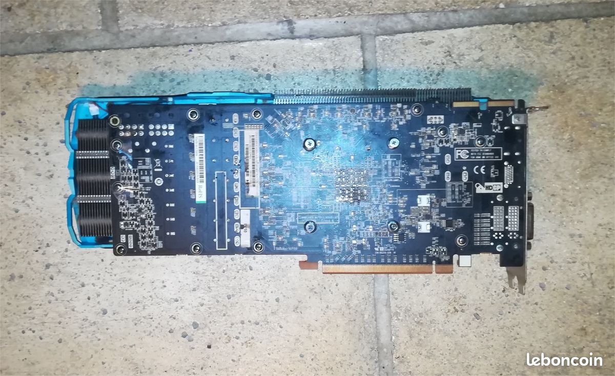 ATi Radeon R9 280x VAPOR-X 3Go GDDR5 Bloc de ventilateurs complet