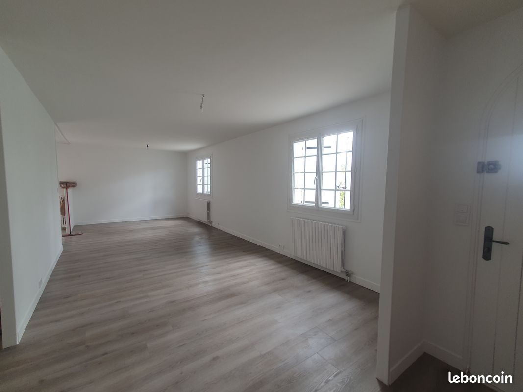 Maison 5 pièces 115 m² · à Montaigu-Vendée · 115 m² · 1 400 €/mois
