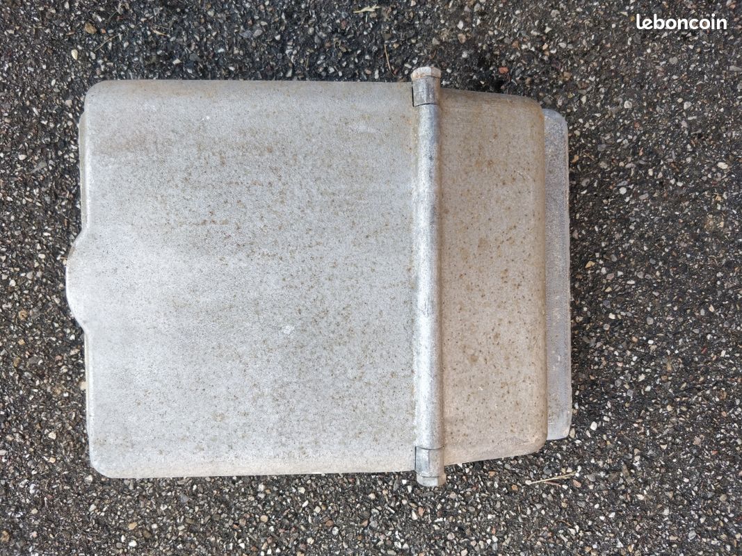 Trappe de vide ordures pour gaine d'immeuble (image 1)