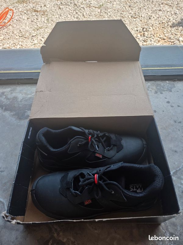 Chaussure de sécurité (image 1)